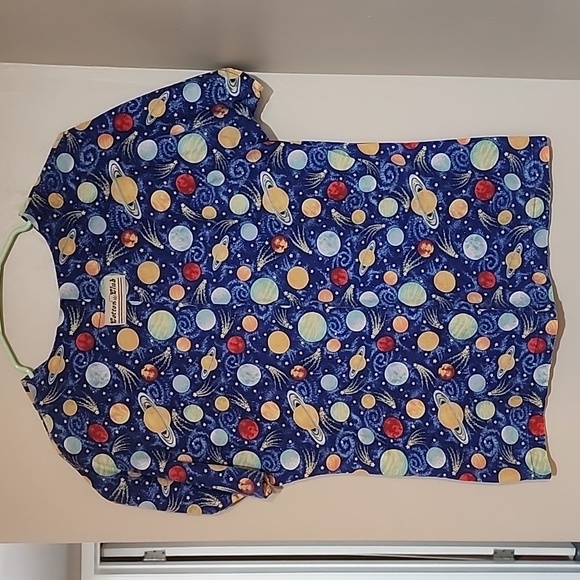 Scrub top - Picture 3 of 4